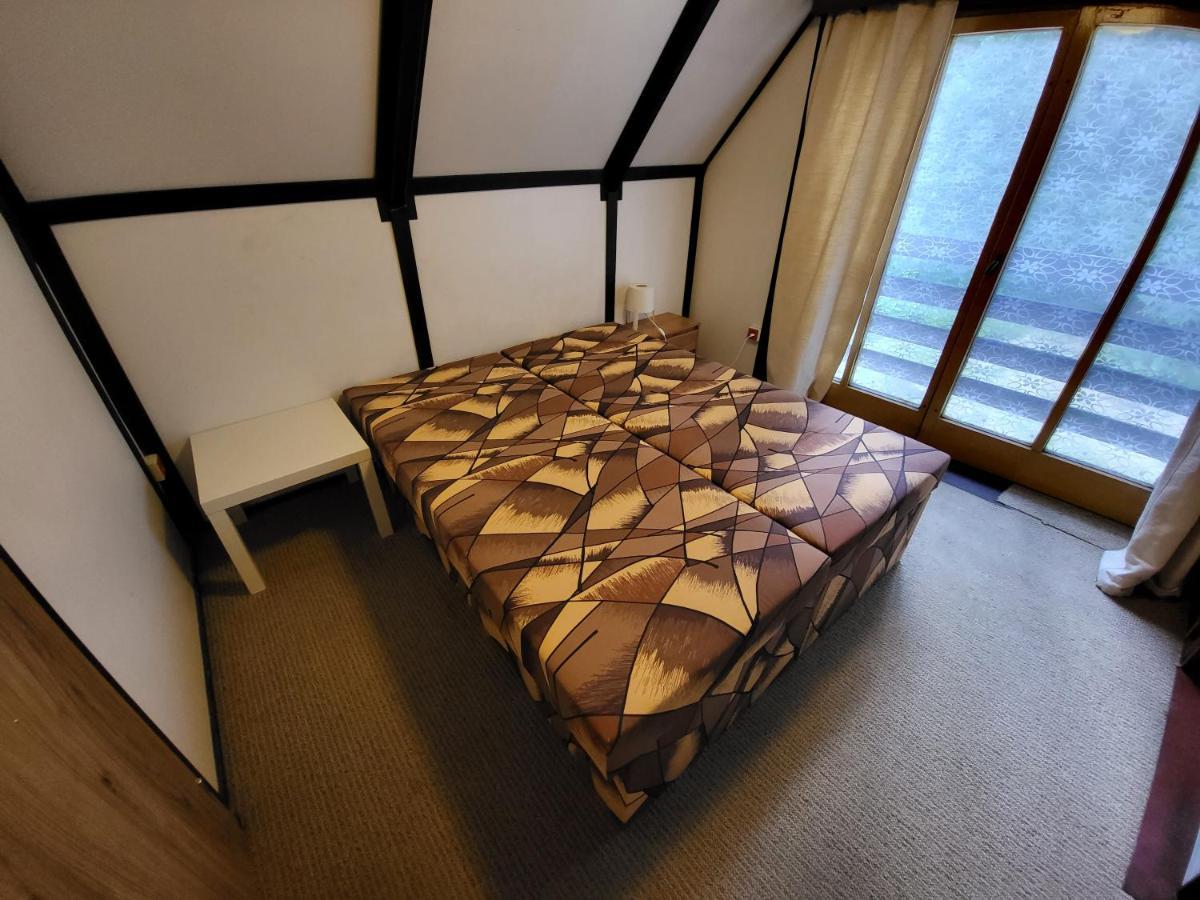 Toska Rekreacni Stredisko Villa ปรอสเชดนี เบชวา ภายนอก รูปภาพ